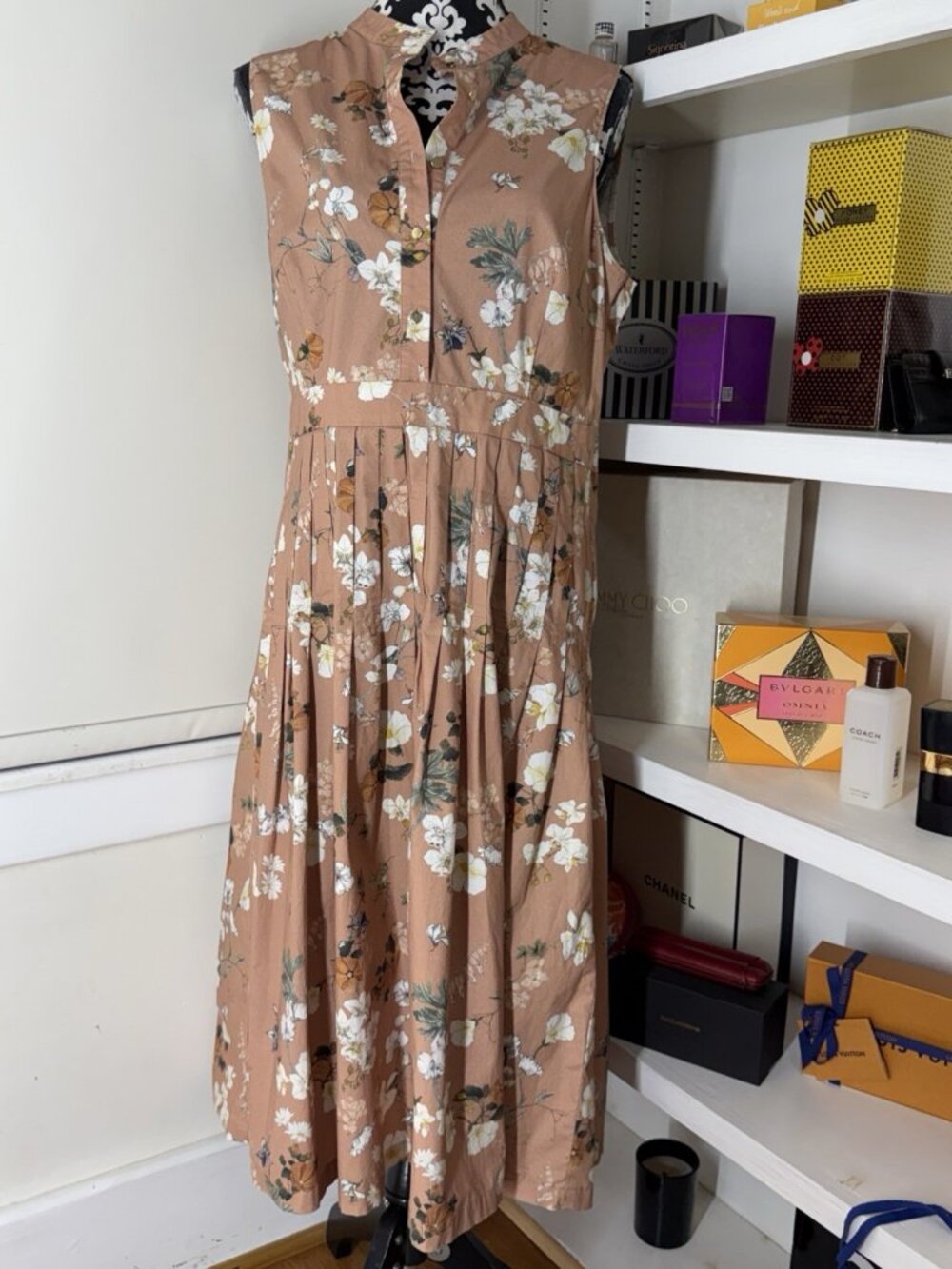 Antonio Melani Floral Dress 12 Pleated Sleeveless Button Front Collarless Nice